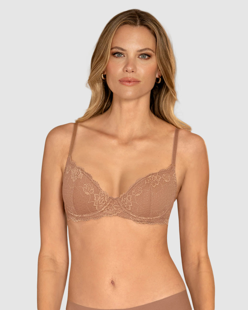 Sostén media copa con detalles de encaje en escote y espalda