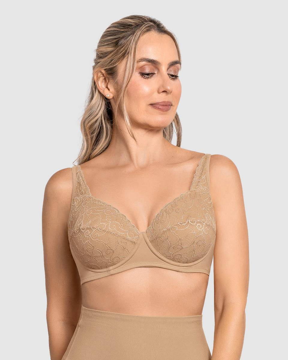 Sostén triangular con copas en encaje y espalda en tela lisa