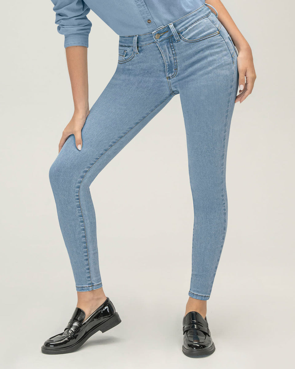 jean-skinny-levanta-cola