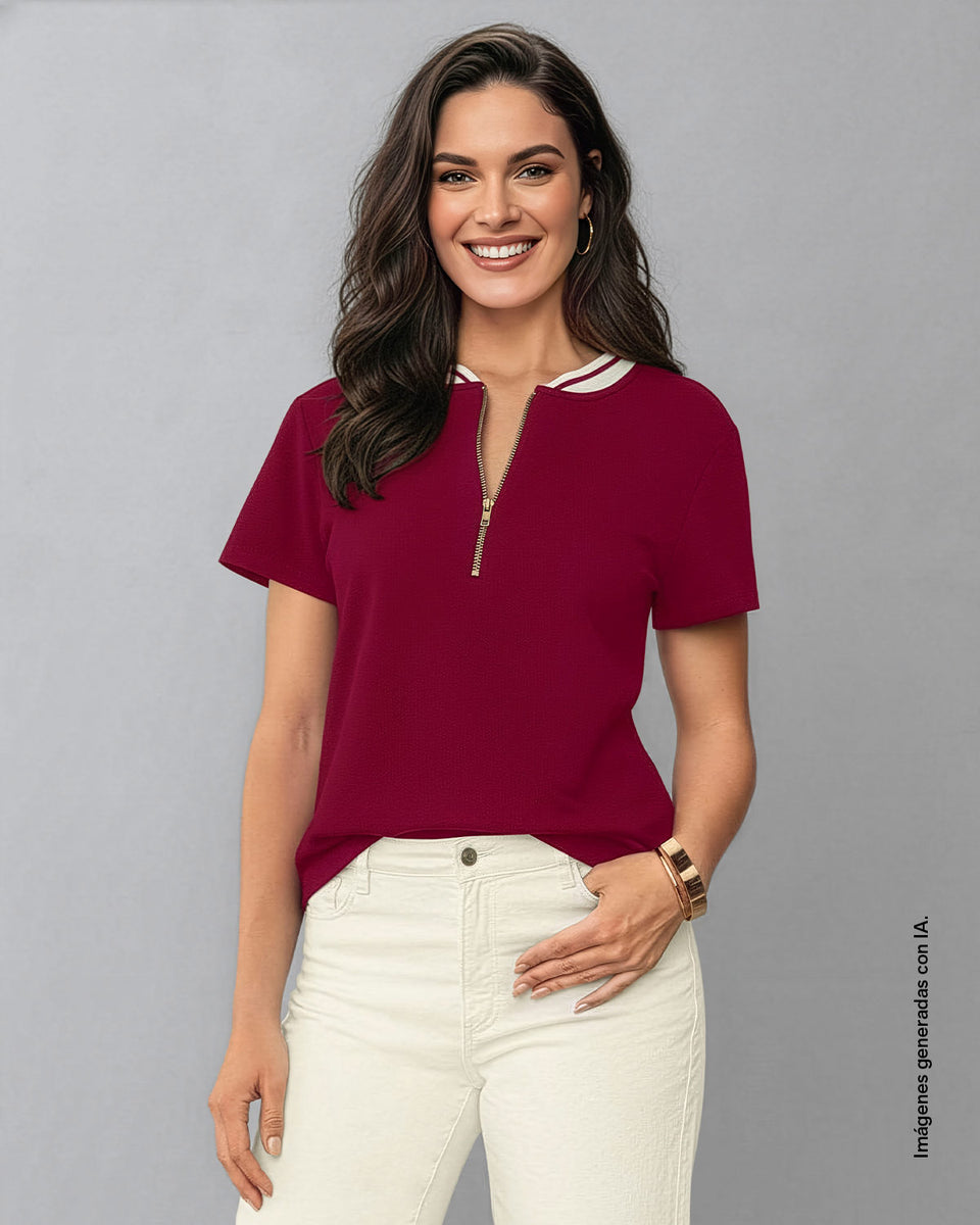 Camiseta con cuello redondo tejido y cierre en frente