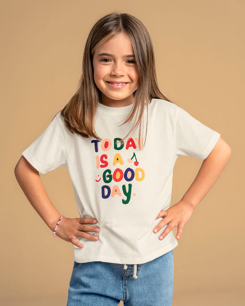 camiseta-manga-corta-con-cuello-en-rib-y-estampado-localizado