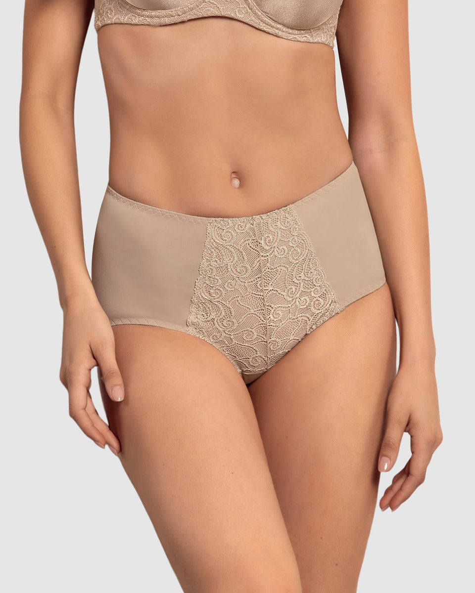 Panty clásico de control suave con toques de encaje en abdomen