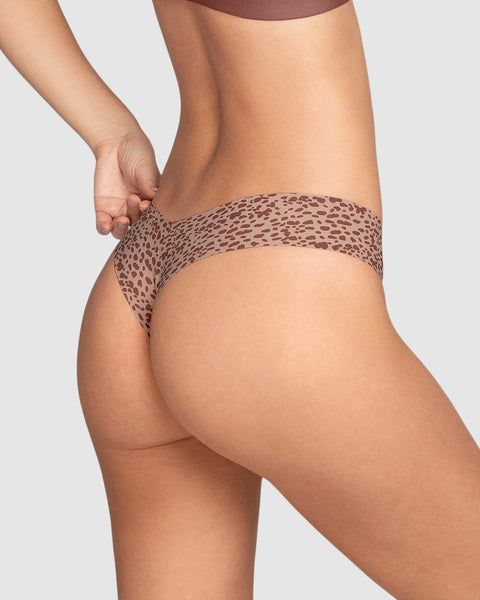 calzon-colaless-invisible-ultraplano-sin-elasticos-y-de-pocas-costuras-1#color_b06-estampado-animal-print