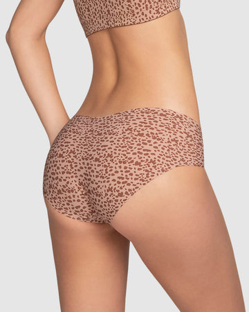 calzon-pantaleta-invisible-ultraplano-sin-elasticos-y-de-pocas-costuras#color_b06-estampado-animal-print