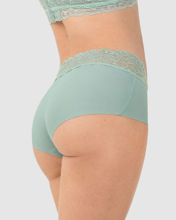 calzon-pantaleta-en-tela-ultraliviana-con-franja-de-encaje#color_620-verde-claro