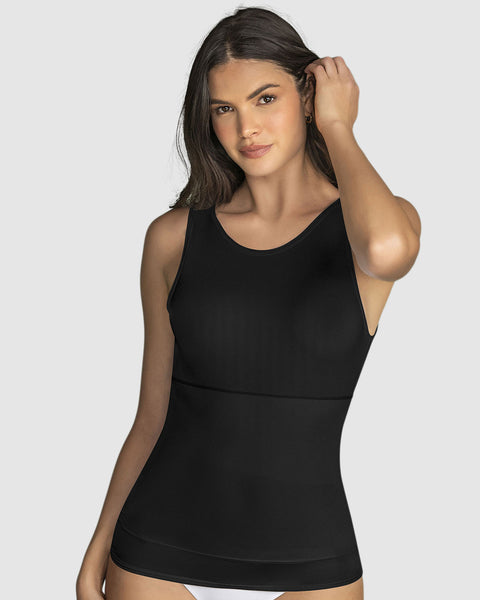 Camiseta de control moderado en abdomen y espalda#color_700-negro