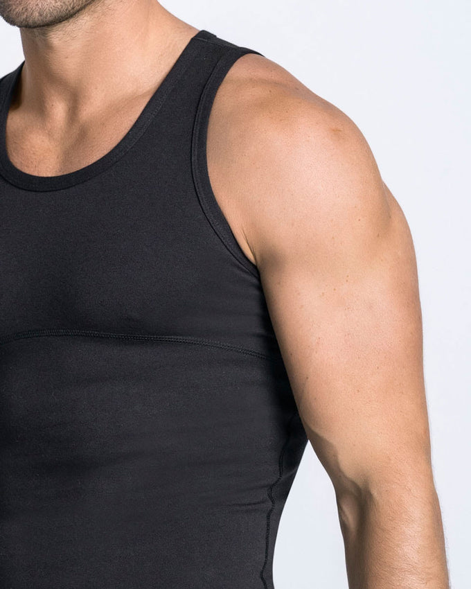 Camiseta de compresión moderada en abdomen y zona lumbar en algodón elástico#color_700-negro