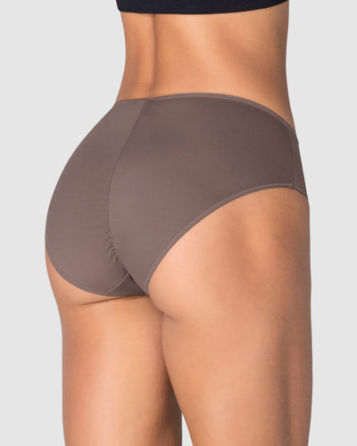 Calzón clásico alto en pierna con control moderado en el abdomen#color_868-taupe
