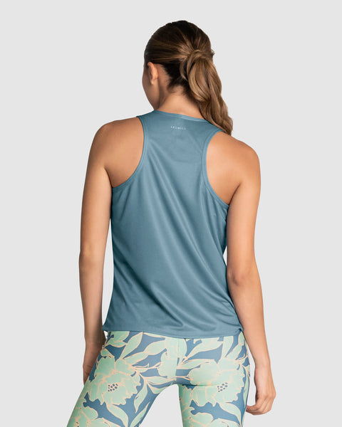 camiseta-deportiva-de-secado-rapido-y-silueta-semiajustada-para-mujer#color_544-azul-medio