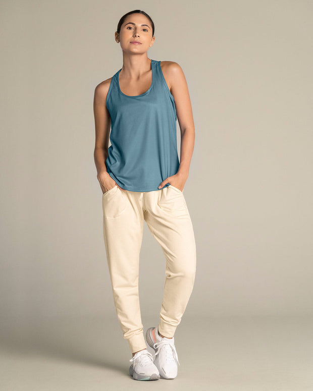 camiseta-deportiva-de-secado-rapido-y-silueta-semiajustada-para-mujer#color_544-azul-medio