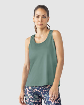 camiseta-deportiva-de-secado-rapido-y-silueta-semiajustada-para-mujer#color_645-verde