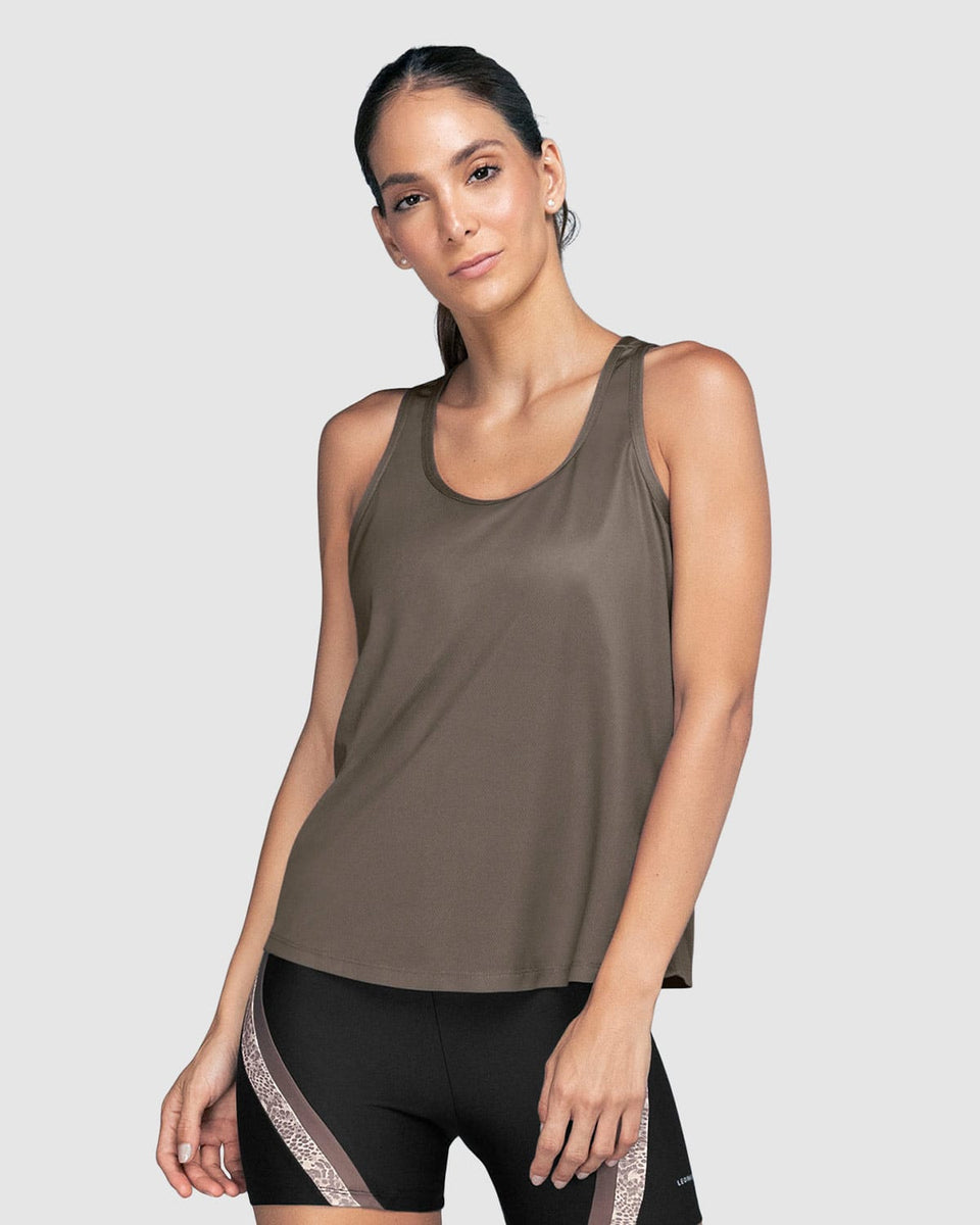 Camiseta deportiva de secado rápido y silueta semiajustada para mujer