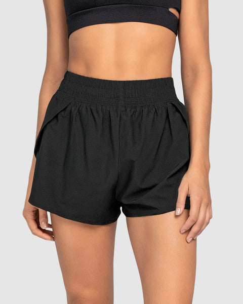 Short deportivo con short ajustado interno#color_700-negro