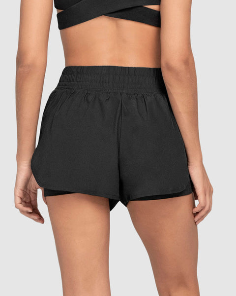 Short deportivo con short ajustado interno#color_700-negro