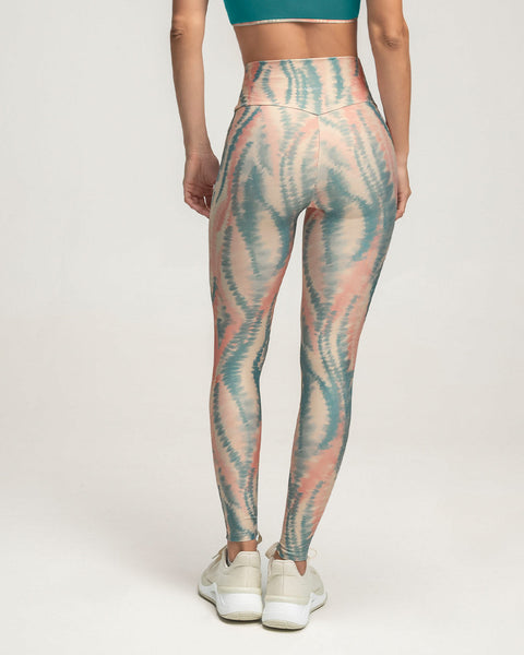 Legging deportivo tiro alto con corte en glúteos tipo corazón#color_394-estampado-marmol