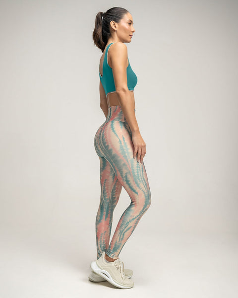 Legging deportivo tiro alto con corte en glúteos tipo corazón#color_394-estampado-marmol