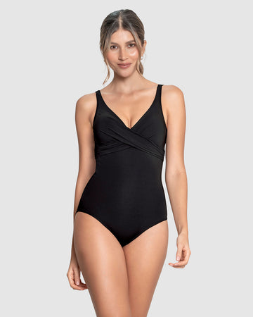 Traje de baño de control suave de abdomen con drapeado en escote#color_700-negro