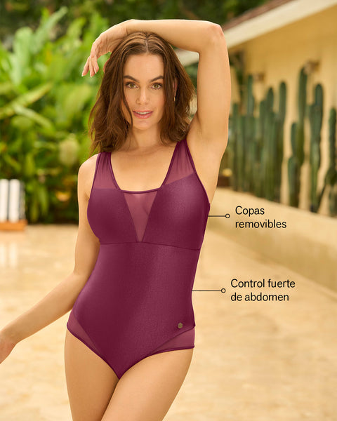 Traje de baño entero con detalles en tul en escote y piernas#color_466-vinotinto