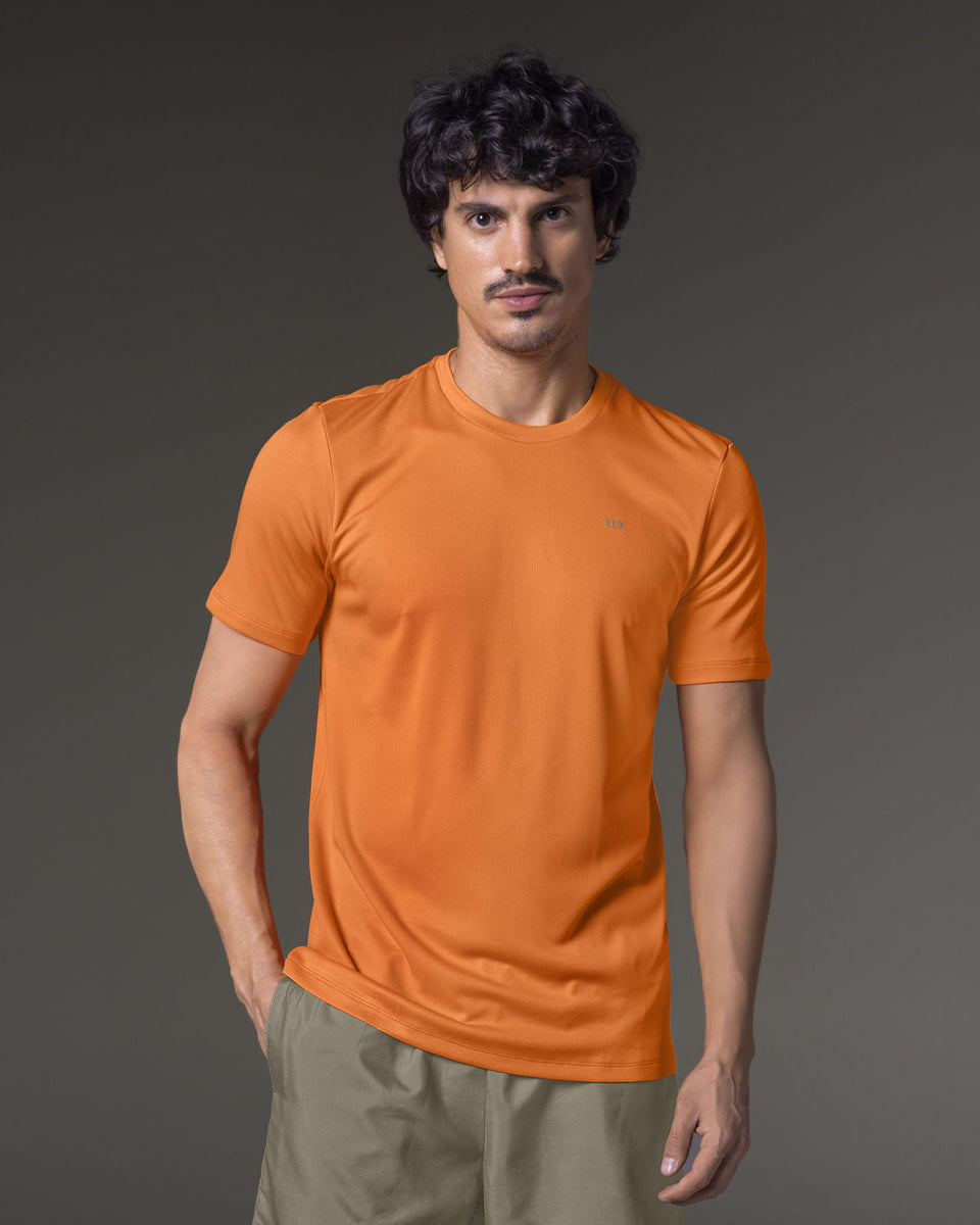 Camiseta deportiva masculina semiajustada de secado rápido