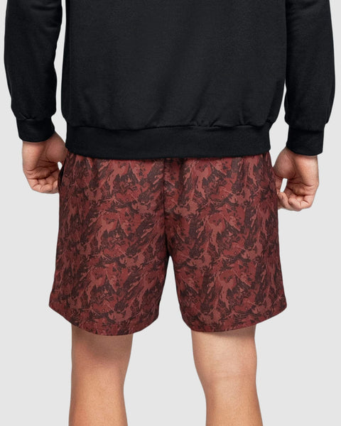 Short deportivo masculino con acabado antifluidos y bolsillos funcionales#color_173-estampado-vino