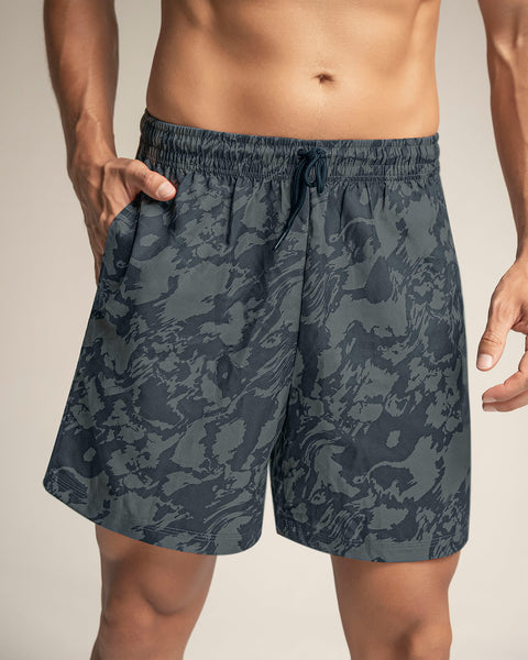 Short deportivo masculino con acabado antifluidos y bolsillos funcionales#color_a61-estampado-gris