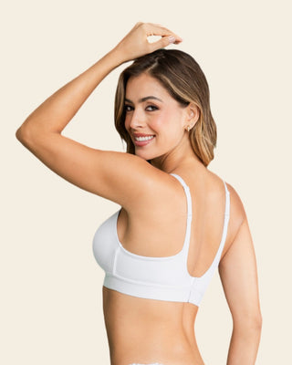 Sostén tipo top ultraliviano con copas internas fijas#color_000-blanco