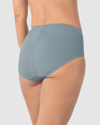 Calzón clásico de control suave con toques de encaje en abdomen#color_159-azul-claro