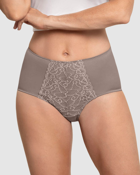 Calzón clásico de control suave con toques de encaje en abdomen#color_790-gris-claro