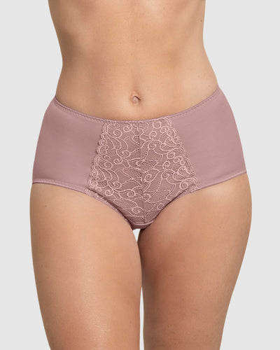 Calzón clásico de control suave con toques de encaje en abdomen#color_a20-palo-rosa