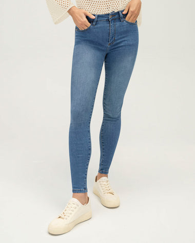 jean-skinny-levanta-cola#color_052-azul-medio