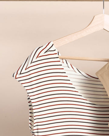 Camiseta manga corta estampada silueta semiajustada para mujer#color_034-rayas