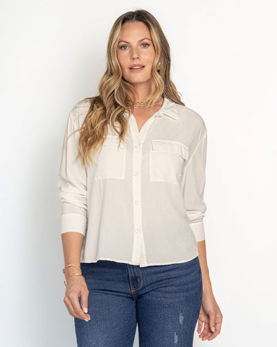 Camisa manga larga con botones y bolsillos funcionales#color_893-marfil