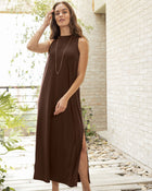 Vestido largo manga sisa con aberturas laterales elaborado en tejido de punto#color_c24-cafe