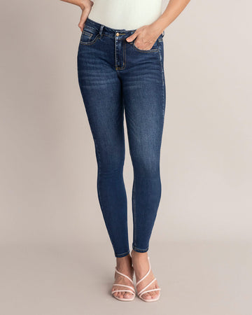 Skinny jean con bolsillos funcionales#color_059-azul-oscuro