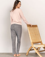 Pijama camiseta larga y pantalón largo silueta semiajustada#color_742-animal-print