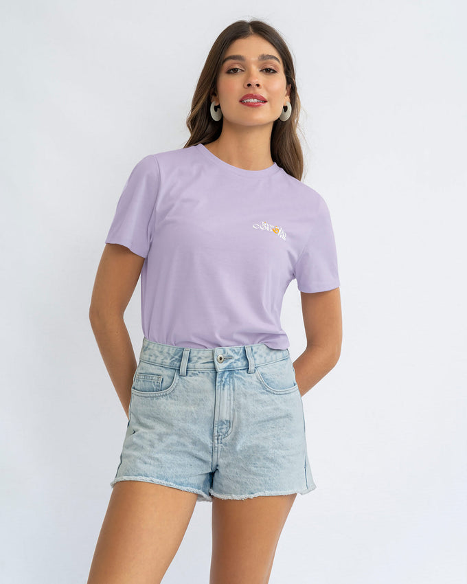 Camiseta en algodón manga corta con estampado localizado#color_043-lila