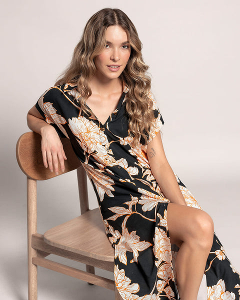 Vestido largo abotonable con cuello#color_074-negro-flores