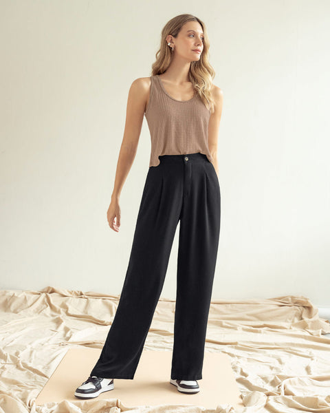 pantalon-tiro-alto-con-prenses-en-frente-y-pretina-funcional#color_700-negro