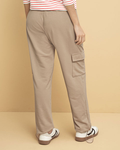 Pantalón cargo con bota elástica#color_084-arena