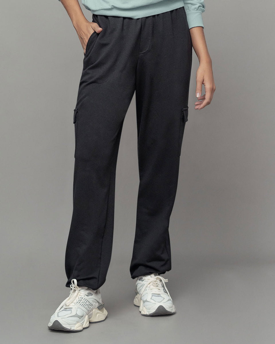 Pantalón cargo con bota elástica