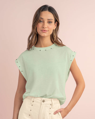 Camiseta con taches en cuello y mangas#color_172-verde