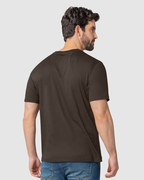 Camiseta manga corta con estampado localizado y cuello redondo#color_800-cafe