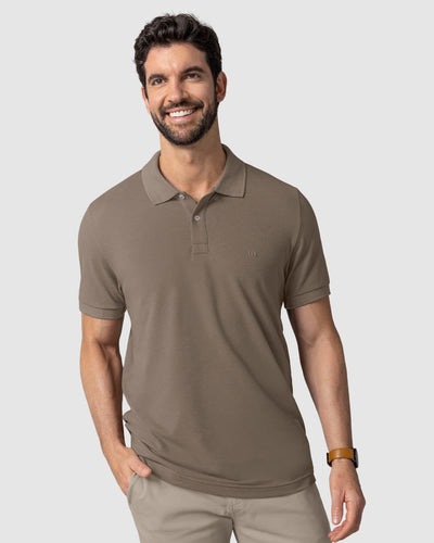 Camiseta tipo polo manga corta masculina#color_640-cafe-medio-osc