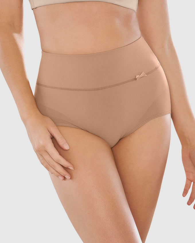 Calzón faja de control suave alto en la cintura en skinfuse#color_852-beige
