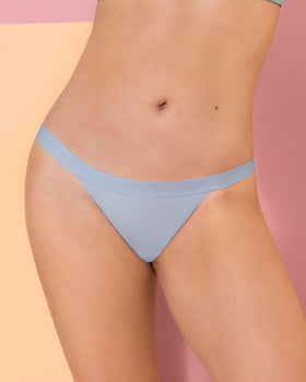 Calzón tipo tanga en tul con refuerzo interno en algodón#color_501-azul-claro