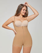 Faja estilo body de control fuerte que realza los glúteos