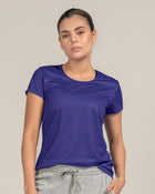 Camiseta deportiva de secado rápido y silueta semiajustada