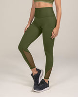 Legging deportivo con control de abdomen y tela antibacterial con aloe vera#color_695-verde