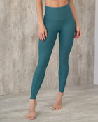 Legging levanta cola que moldea los glúteos y afina el abdomen y la cintura