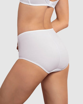 Calzón  clásico de control suave con toques de encaje en abdomen#color_000-blanco